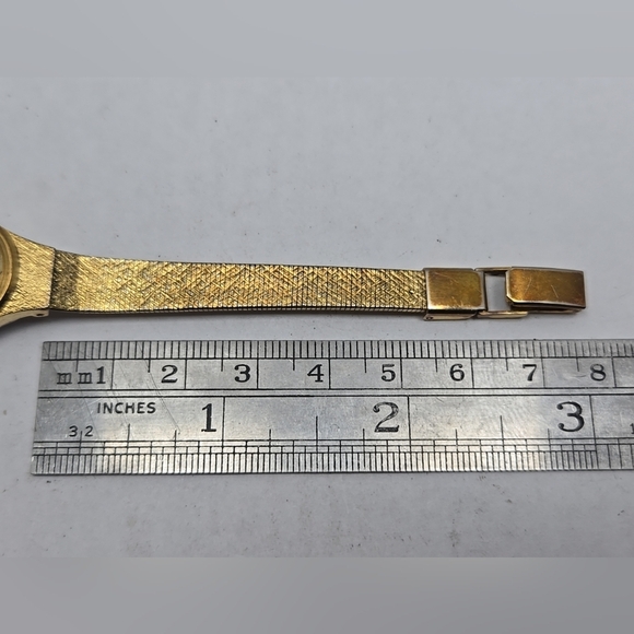 Womens Vintage Pulsar Gold Tone Quartz Watch V432-0020 New Battery - Picture 7 of 11